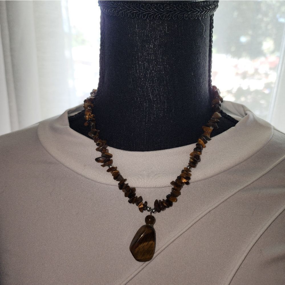 Natural Tiger Eye Stone Necklace Pendant Beaded 16 in Silver Tone Screw Clasp - Picture 4 of 6